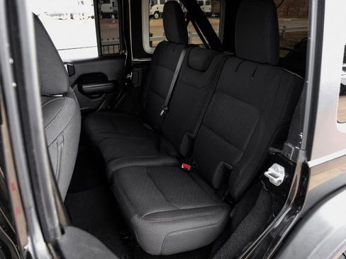 Used 2021 Jeep Wrangler Unlimited Sport image 41