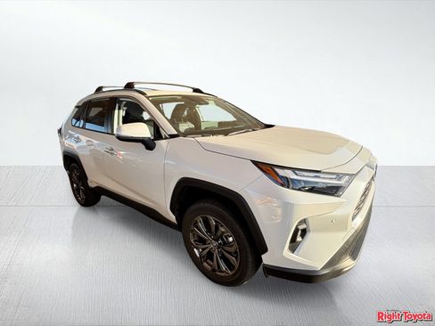 Certified 2023 Toyota RAV4 Limited w/ Limited Grade Weather Package AWD/4WD image 5