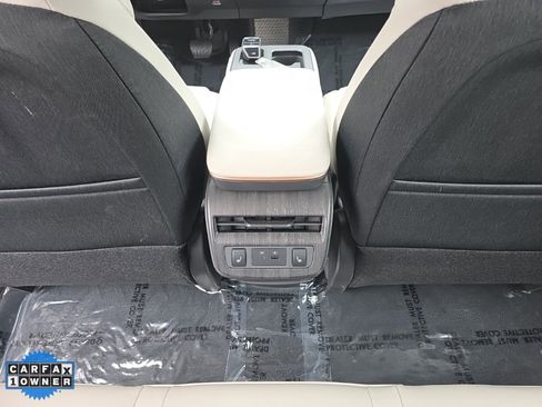 Used 2023 Nissan Ariya AWD image 33