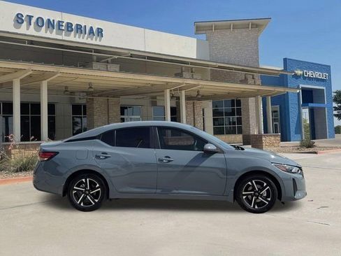 Used 2025 Nissan Sentra SV w/ All-Weather Package FWD image 4