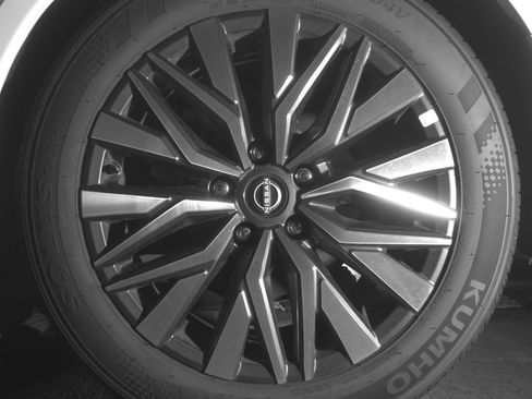 Used 2025 Nissan Altima 2.5 SV image 14