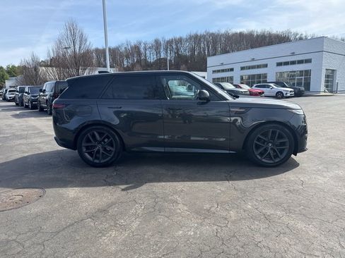 Used 2023 Land Rover Range Rover Sport SE Dynamic image 6