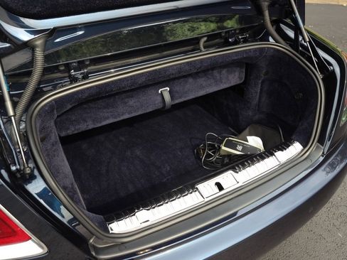 Used 2019 Rolls-Royce Dawn image 26