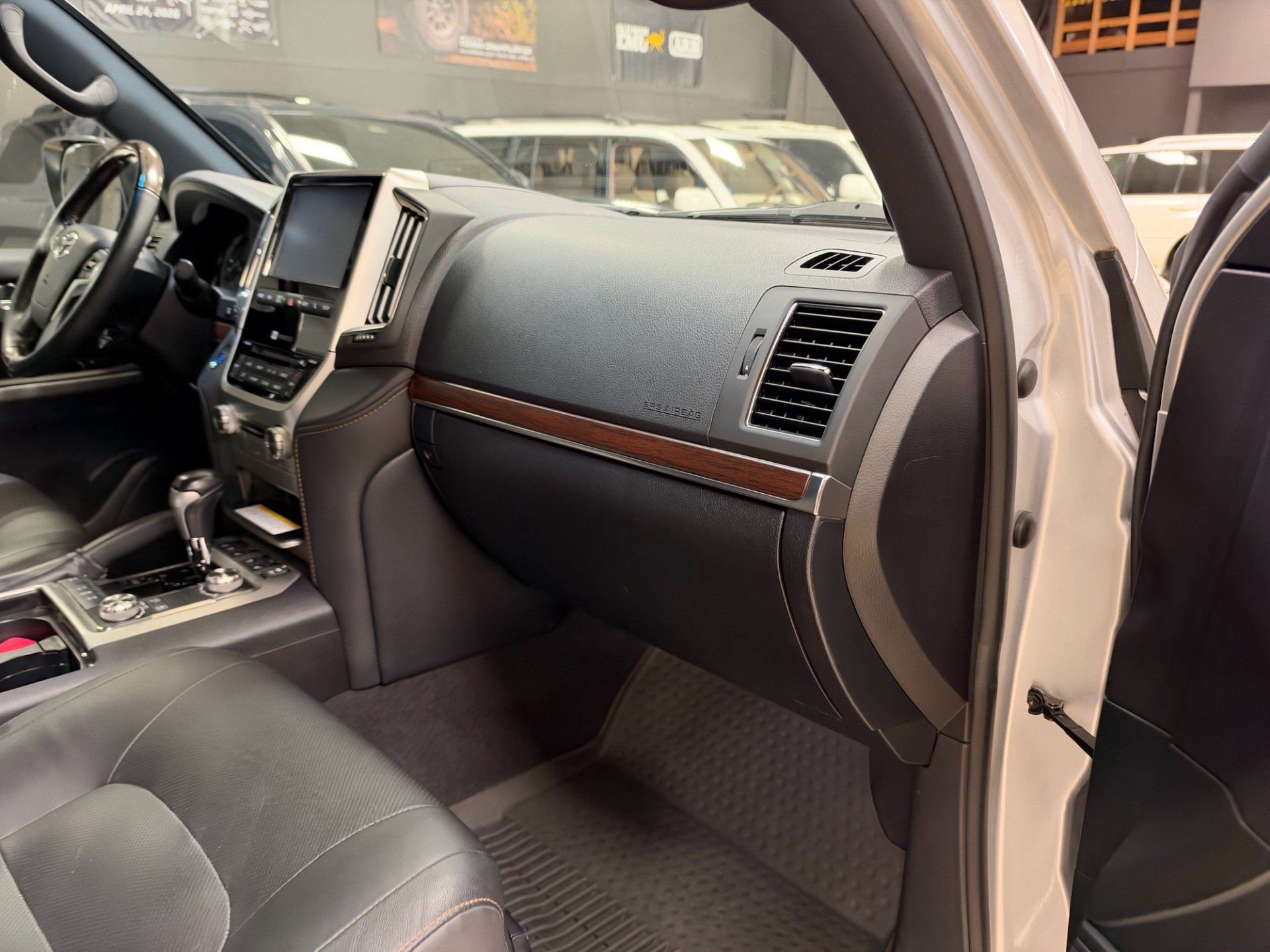 Used 2021 Toyota Land Cruiser Heritage Edition AWD/4WD image 24