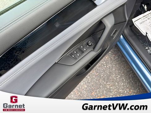 New 2025 Volkswagen Tiguan SE image 11