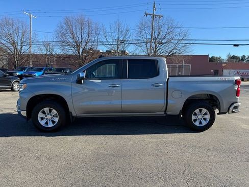 Used 2025 Chevrolet Silverado 1500 LT image 2