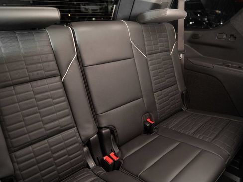 Used 2026 Cadillac Escalade V AWD/4WD image 28