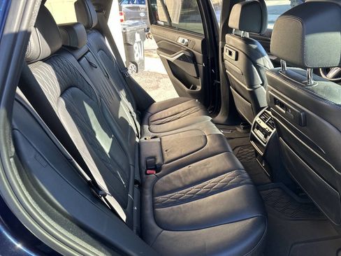 Used 2020 BMW X5 xDrive40i w/ M Sport Package image 14