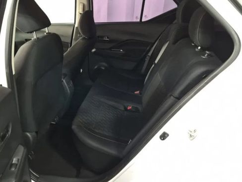Used 2023 Nissan Kicks SV FWD image 9