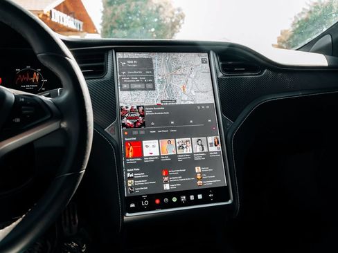 Used 2021 Tesla Model S Performance AWD/4WD image 31