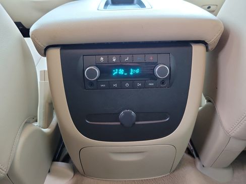Used 2008 GMC Yukon SLT w/ SLT Preferred Equipment Group image 12