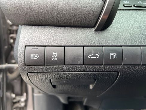 Used 2018 Toyota Camry XSE image 14