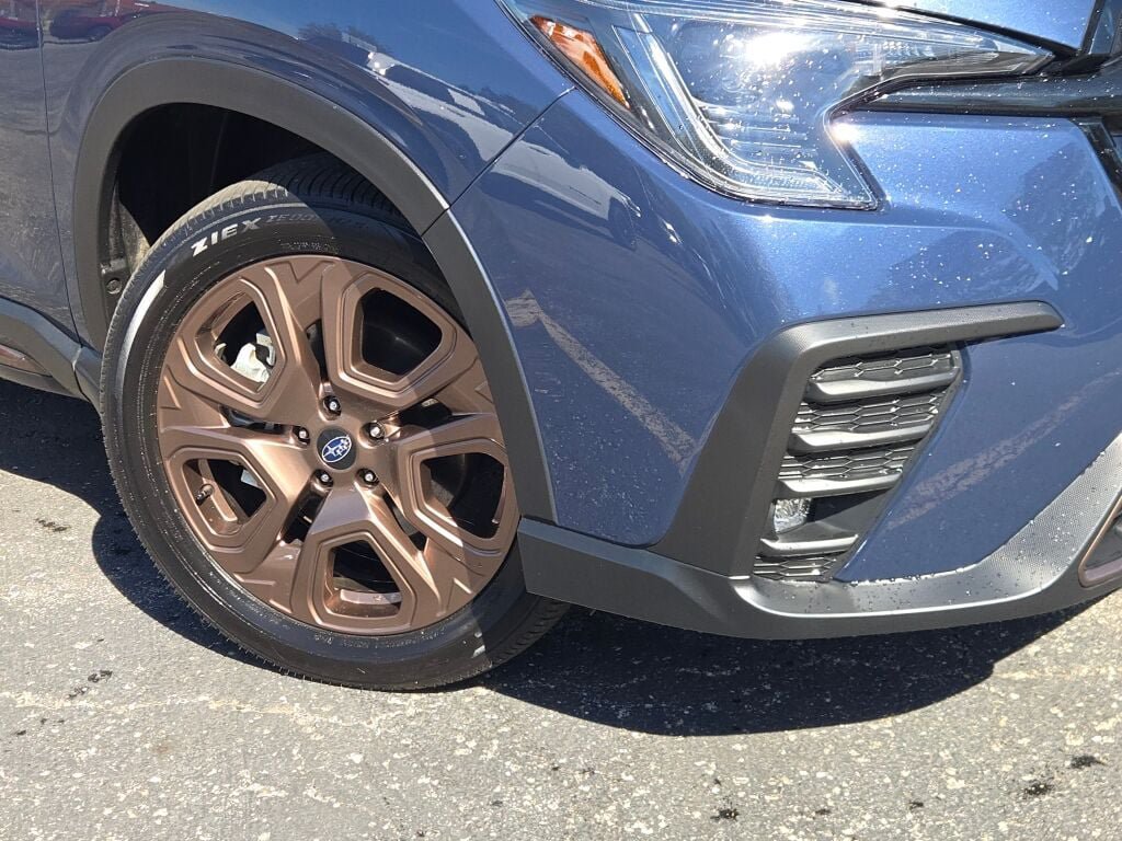 Used 2025 Subaru Ascent Bronze Edition w/ Popular Package #2 AWD/4WD image 3