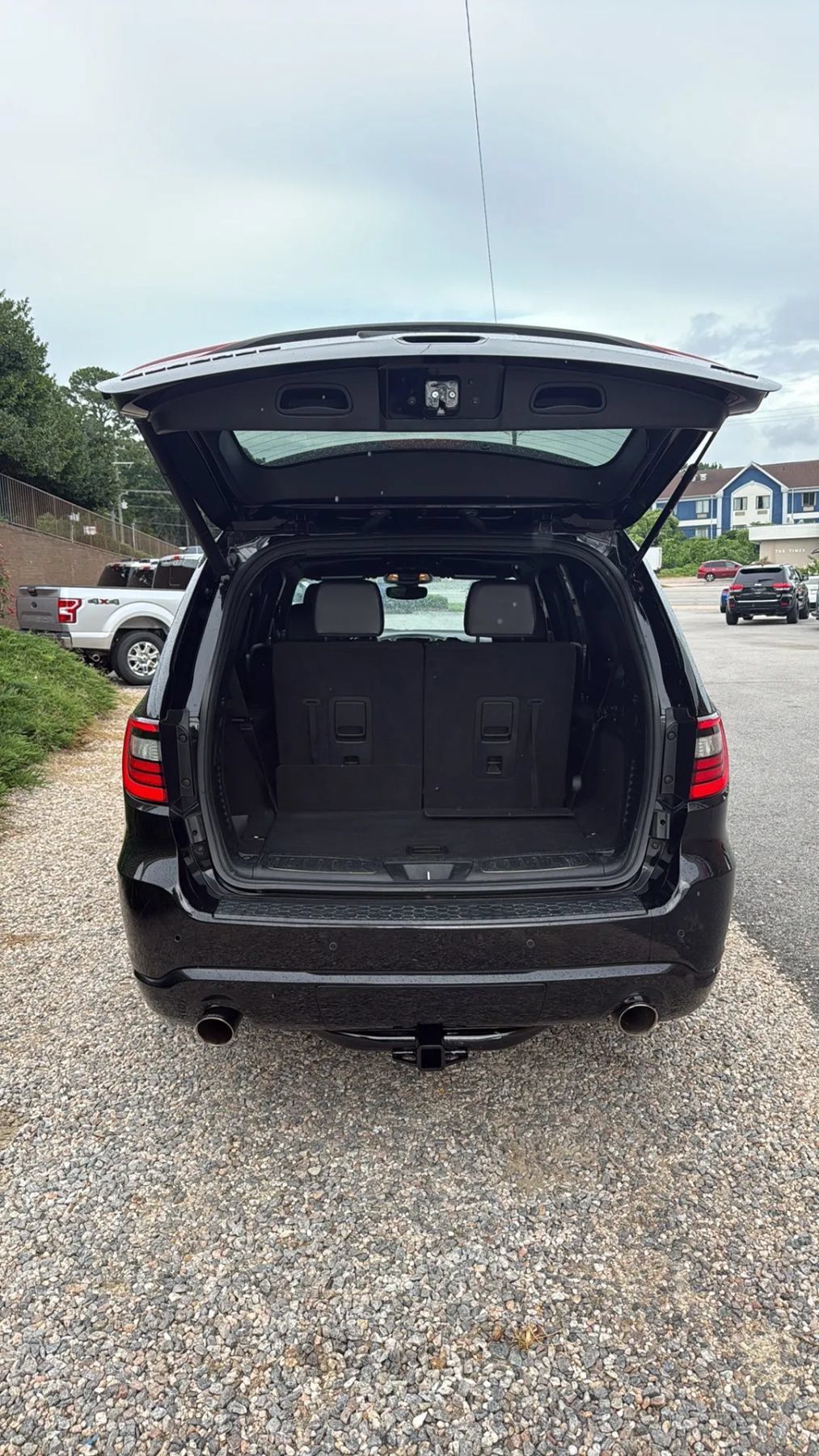 Used 2017 Dodge Durango R/T w/ Blacktop Package RWD image 9