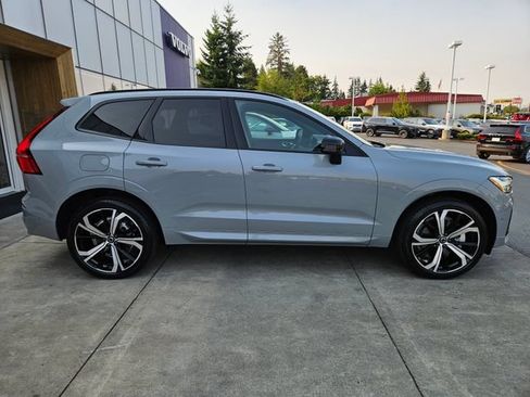 Certified 2024 Volvo XC60 T8 Ultimate w/ Climate Package AWD/4WD image 4