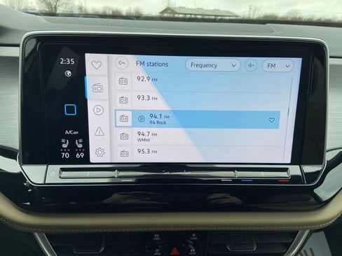 Used 2024 Volkswagen Atlas Cross Sport SE image 43