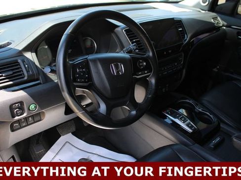 Used 2019 Honda Pilot Touring image 2