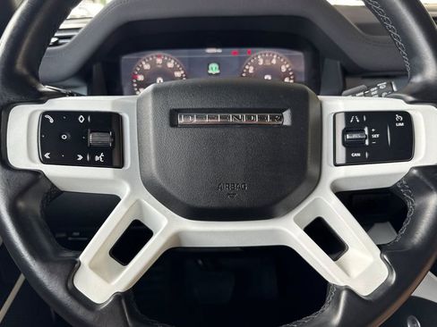 Used 2023 Land Rover Defender 110 S image 22