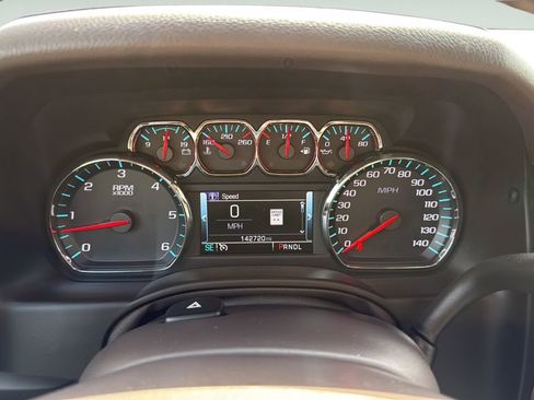 Used 2019 GMC Yukon XL SLT w/ Open Road Package AWD/4WD image 34