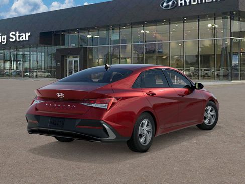 New 2026 Hyundai Elantra SE image 4