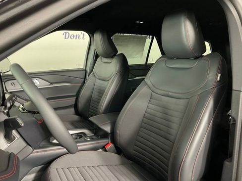New 2026 Ford Explorer ST-Line w/ ST-Line Street Pack image 13