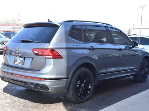 Used 2022 Volkswagen Tiguan SE R-Line FWD image 11