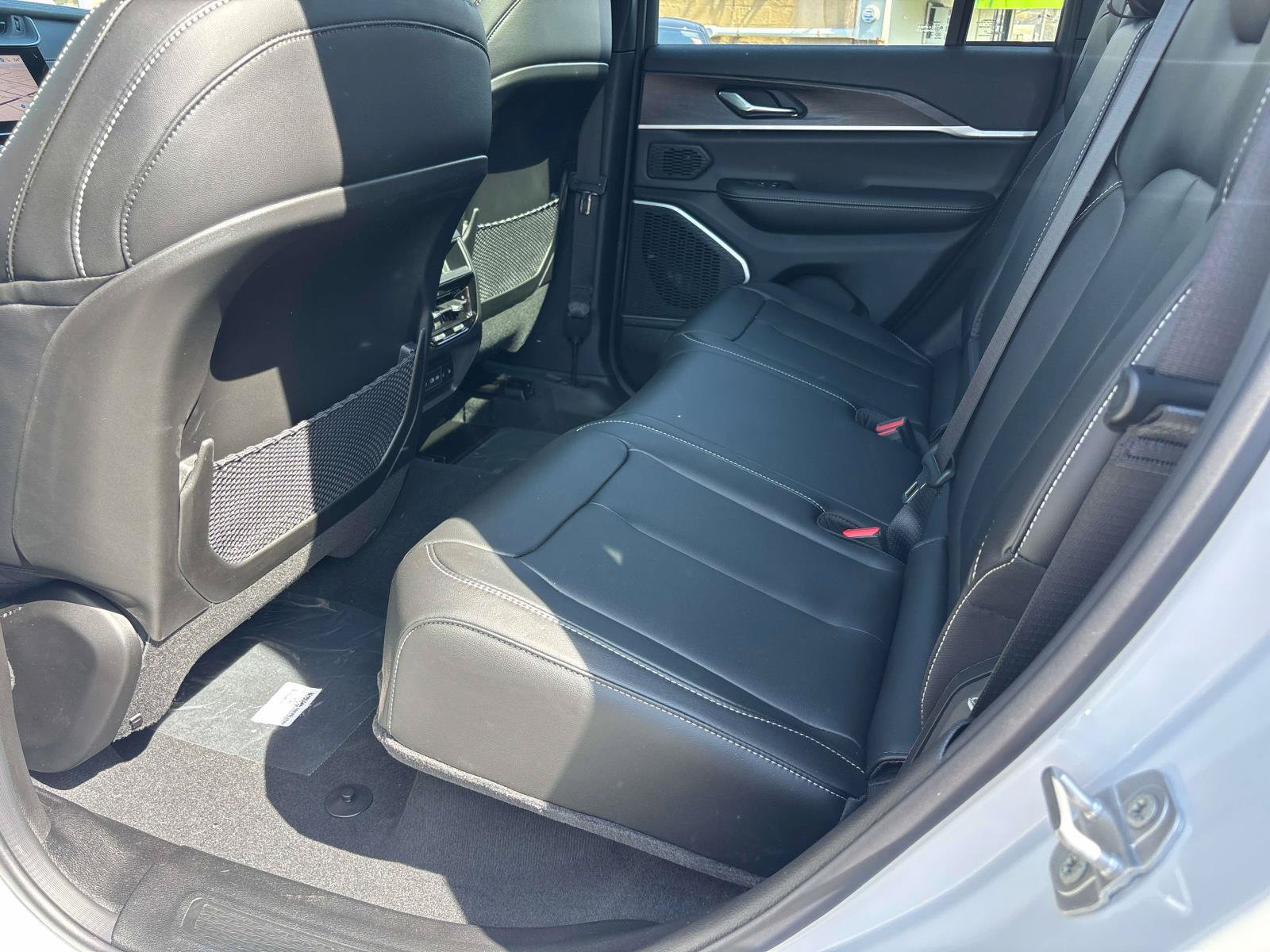 New 2026 Jeep Grand Cherokee Limited AWD/4WD image 5