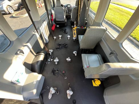 Used 2017 Ford Transit 350 XL RWD image 2