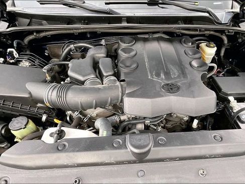 Used 2016 Toyota 4Runner Limited image 22