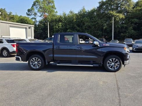 Used 2023 Chevrolet Silverado 1500 LT AWD/4WD image 17