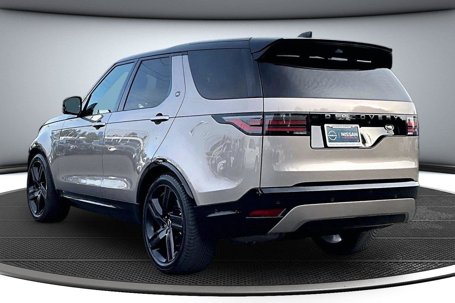 Used 2022 Land Rover Discovery HSE R-Dynamic AWD/4WD image 5