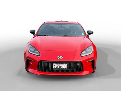 Used 2023 Toyota GR86 Premium w/ ALL Weather Mat Package (TMS) image 8