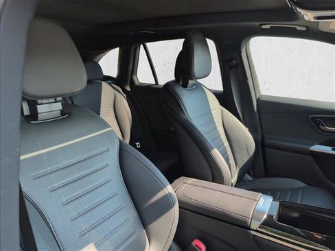 Certified 2025 Mercedes-Benz GLC 300 image 25