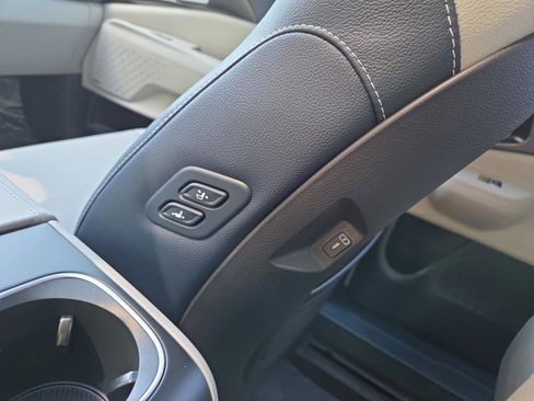 New 2026 Kia Carnival SX Prestige FWD image 10