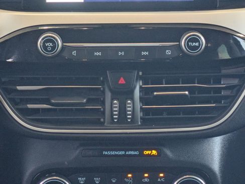 Used 2021 Ford Escape SE image 29