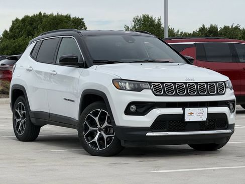 Used 2025 Jeep Compass Limited image 2