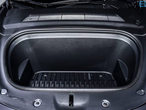 Used 2021 Tesla Model Y Long Range image 11