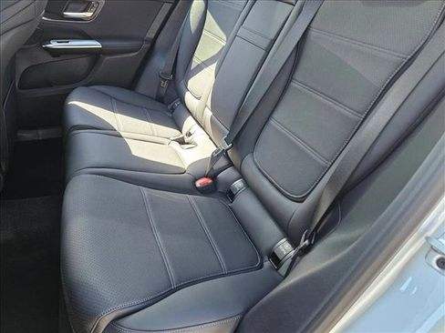 Used 2026 Mercedes-Benz GLC 300 image 15
