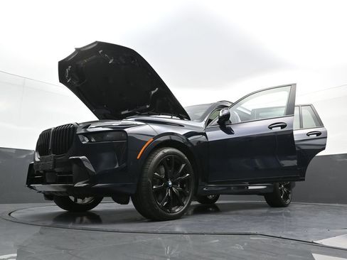 Used 2026 BMW X7 xDrive40i w/ Executive Package AWD/4WD image 43
