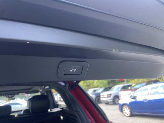 Used 2025 Land Rover Range Rover Sport SE AWD/4WD image 7