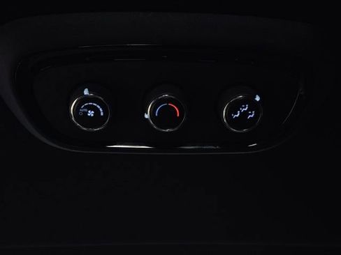 Used 2025 Dodge Durango GT image 25