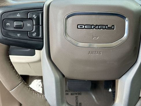 Used 2021 GMC Yukon Denali w/ Advanced Technology Package AWD/4WD image 17