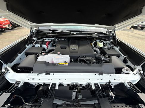 New 2026 Toyota Tundra SR5 image 8