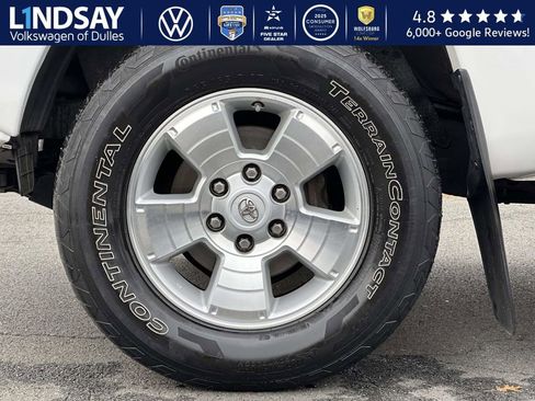 Used 2015 Toyota Tacoma 4x4 Access Cab V6 w/ TRD Sport Package image 7