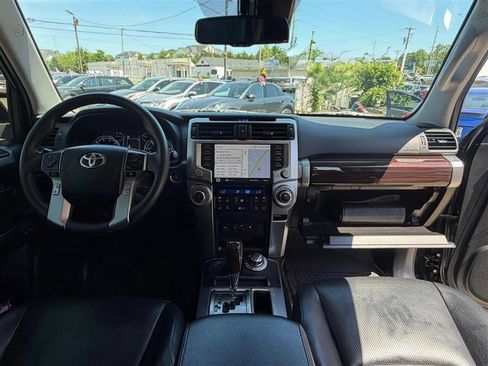 Used 2022 Toyota 4Runner Limited AWD/4WD image 25