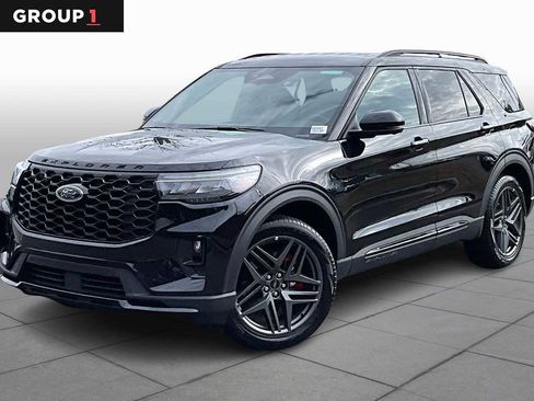 Used 2025 Ford Explorer ST-Line w/ ST-Line Street Pack image 1