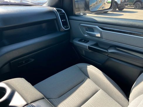 Used 2021 RAM 1500 Big Horn w/ Level 1 Safety Group AWD/4WD image 10