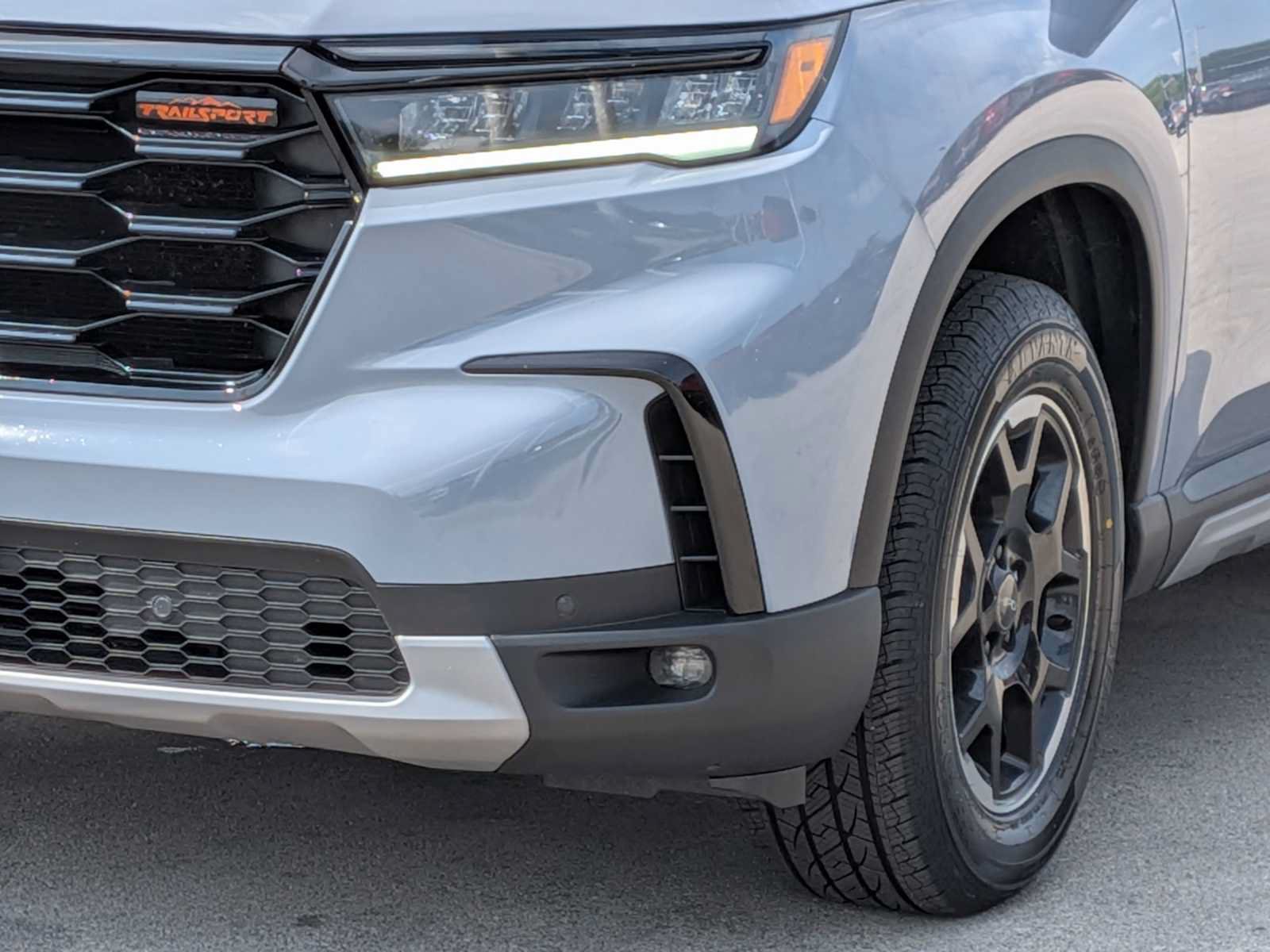 Certified 2025 Honda Pilot TrailSport image 10