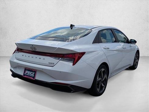 Used 2023 Hyundai Elantra Limited FWD image 5