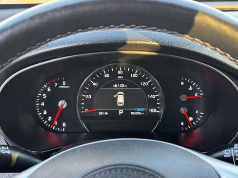 Used 2019 Kia Sorento SX image 23